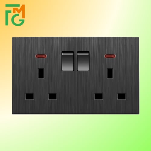 فيش S7 13A مزدوج + مفتاح + لمبة