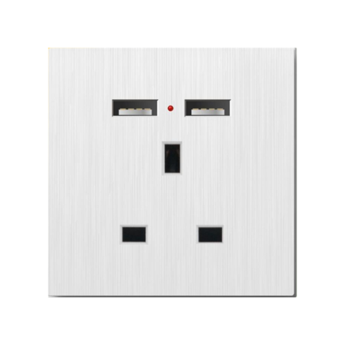 فيش S7 13A + 2 شاحن USB أبيض