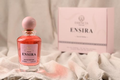 عطر اينسيرا من إسنسيا