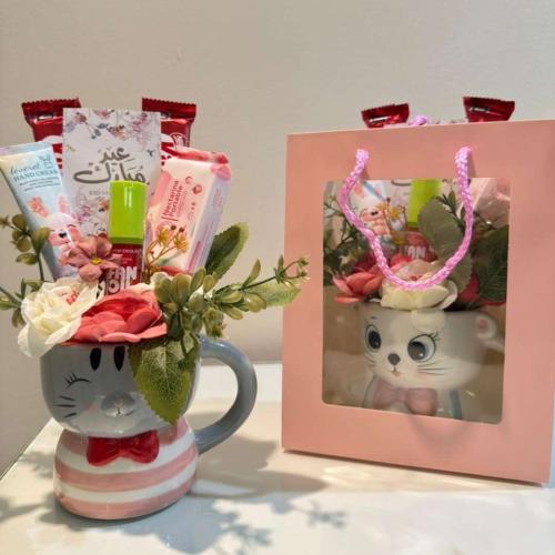 كوب cat+ باقة ميك اب