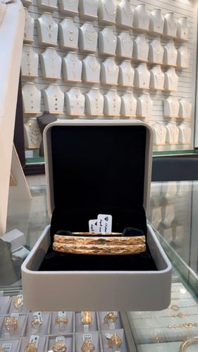 بكج العروس مكون من 6 قطع فاخره ذهب صافي عيار 21