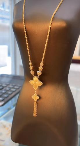 عقد ذهب صافي عيار 21