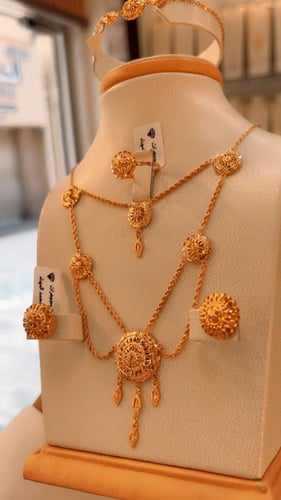 طقم تصميم كرسي جابر ذهب صافي عيار 21