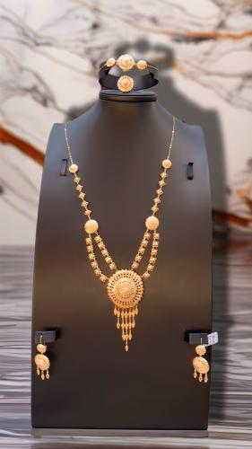 طقم كرسي جابر انيق وفخم ذهب صافي عيار 21