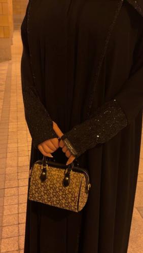 Sheikh's abaya