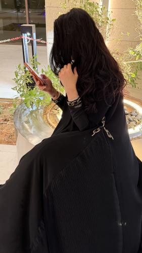 Shawq abaya
