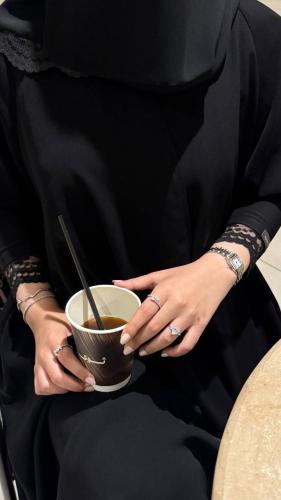Hadeel abaya