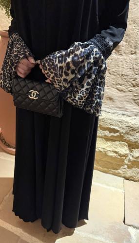 Elegant abaya