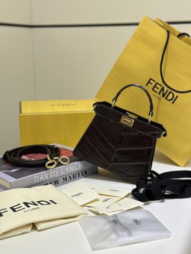 FENDI Peekaboo ISeeU Petite