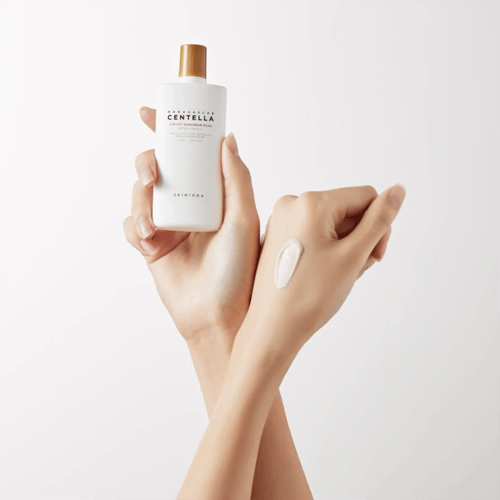 واقي الشمس الخفيف بعشبة السينتيلا ( SPF 50 ) من سك...