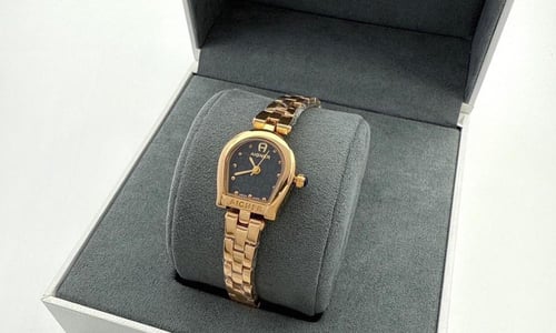 ساعة آقنر النسائية