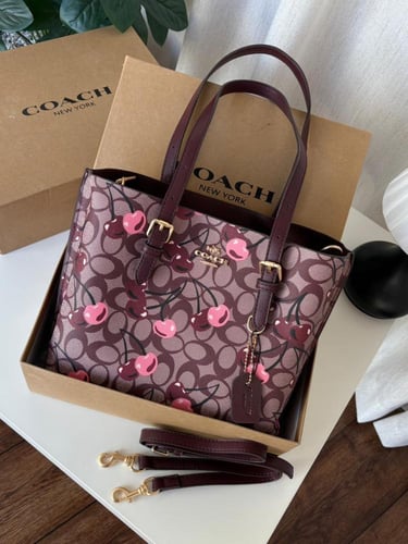 شنطة كوتش توت ميني بطبعة الكرز