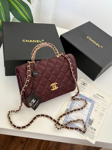 شنطة شانيل المبطنة بسلسلة ذهبية