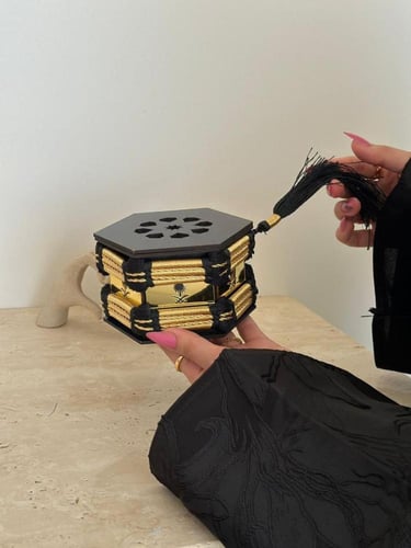 مبخرة العقال المقصب