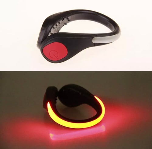 انارة حذاء احمر