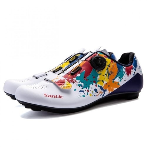 حذاء سانتك بفتحات تهوية بتصميم عصري ملون