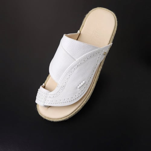 حذاء نقوة ماربيا ابيض نقشة