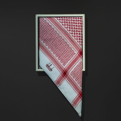 شماغ ديليكات كلاسيك 2025 انجليزي