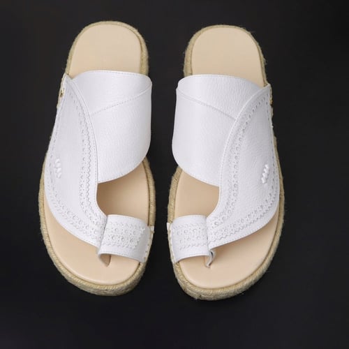 حذاء نقوة ماربيا ابيض نقشة