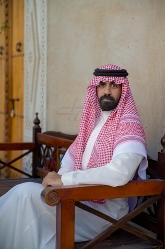 شماغ VOLCANO احمر كلاسيك آخر إصدار