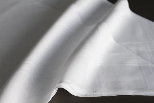 شماغ العطار ابيض