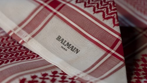 شماغ BALMAIN الأحمر BLT آخر إصدار .