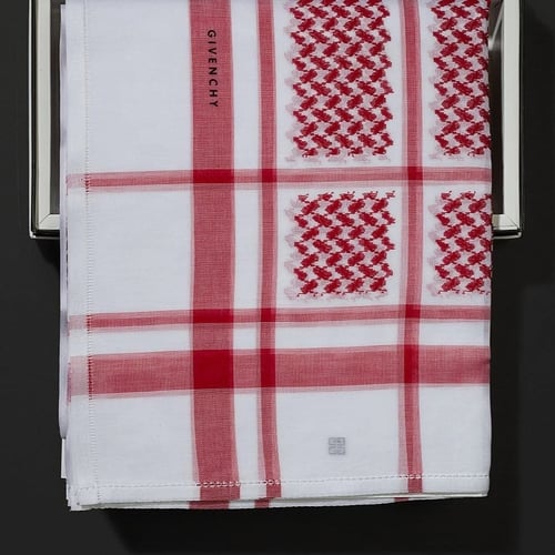 شماغ جيفنشي احمر الفاخر