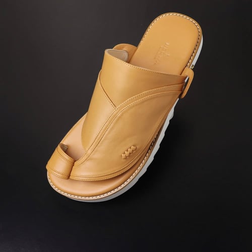 حذاء نقوة ابيزا رملي