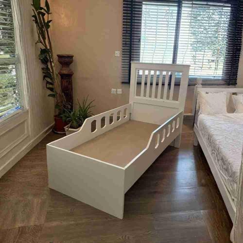 Easy to assemble and disassemble children's bed si...