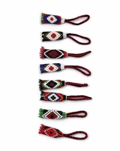 ميدالية خرز ، صناعه يدويه