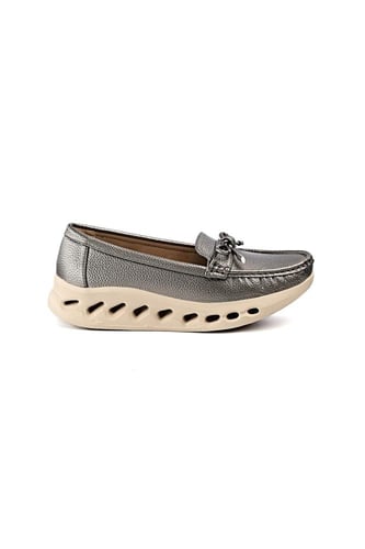 حذاء فلات كاجوال طبي كعب متوسط مزين بشريطة بشكل في...