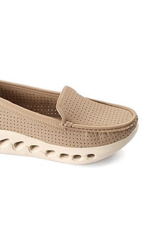 حذاء فلات كاجوال طبي كعب متوسط سادة مفرغ ونعل مطاط...