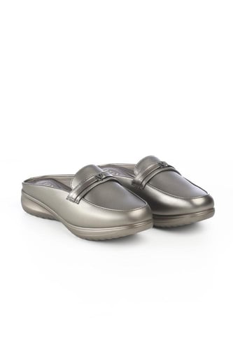 حذاء كعب متوسط طبي مفتوح من الخلف بدون لمعة يتوسطه...