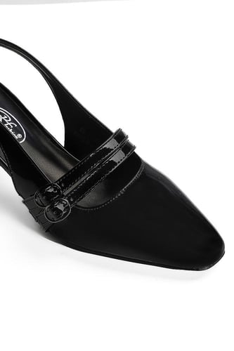 حذاء كلاسيكي بتصميم جلد لامع ومقدمة عريضة بكعب كتل...