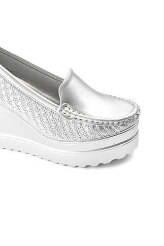 حذاء كعب عالي طبي سابو بلمعة مغلق من الخلف بجوانب...