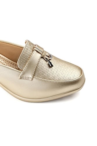 حذاء كعب متوسط طبي انيق ومريح مفتوح من الخلف يتوسط...