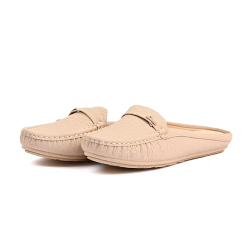 حذاء فلات طبي نسائي مفتوح من الخلف مزود بشريط جلدي...