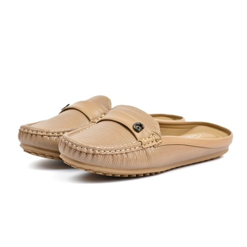 حذاء فلات طبي نسائي مفتوح من الخلف مزود بشريط جلدي...