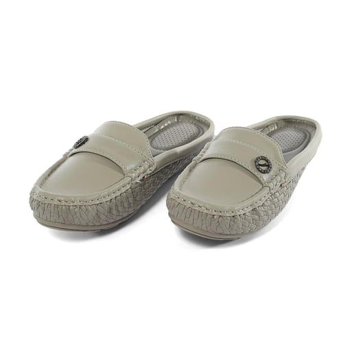 حذاء فلات طبي نسائي مفتوح من الخلف مزود بشريط جلدي...