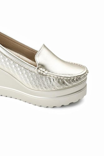 حذاء كعب عالي طبي سابو بلمعة مغلق من الخلف بجوانب...