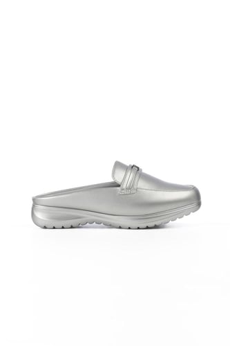 حذاء كعب متوسط طبي مفتوح من الخلف بدون لمعة يتوسطه...