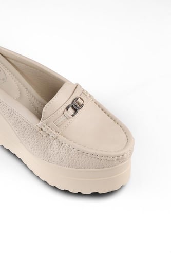 حذاء كعب عالي طبي سابو مفتوح من الخلف يتوسطه شريط...