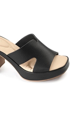 حذاء طبي كعب مفتوح عريض بدون لمعة