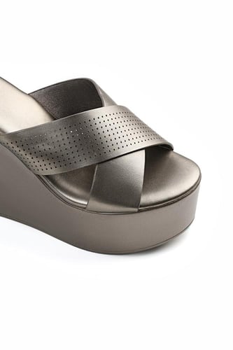 حذاء كعب ميول طبي انيق و مريح وشرائط متقاطعة بشكل...