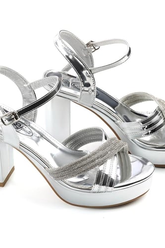 حذاء كلاسيكي سهرة مفتوح يشكل X مرصع بأحجار لامعة و...