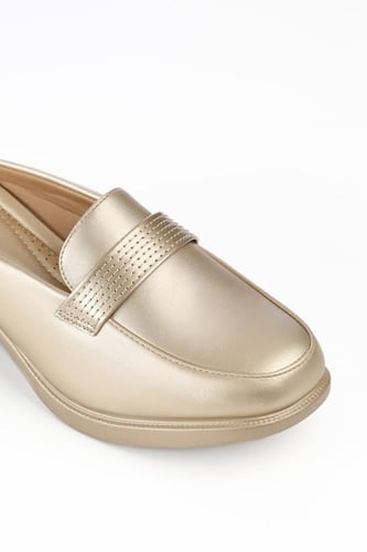 حذاء كعب متوسط طبي مفتوح من الخلف بلمعة وكعب منفصل...