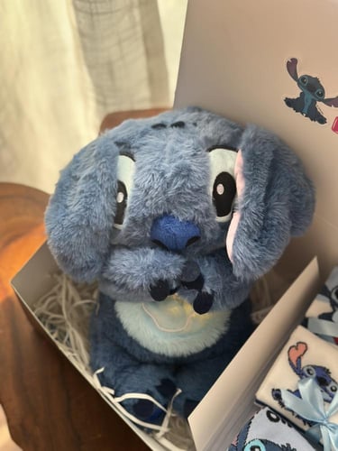 بوكس ستيتش يتنفس مع شوكلاتة وجورب