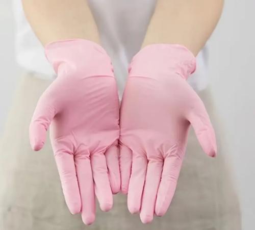 قفازات باللون الوردي