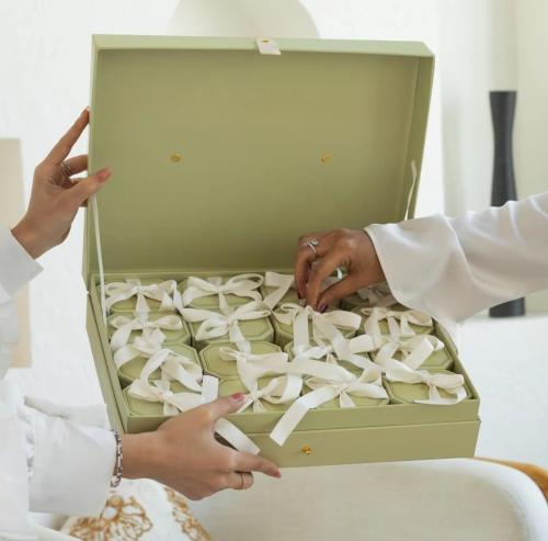 بوكس عيدكم مبارك ( اخضر فاتح )