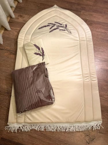 أطقم صلاة مطرزه ٣ قطع